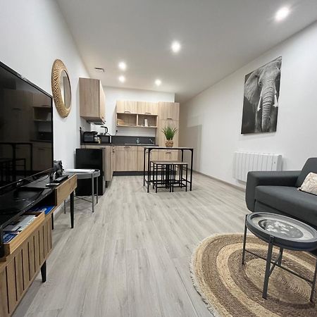 Le Mendes Apartment Evron Ngoại thất bức ảnh
