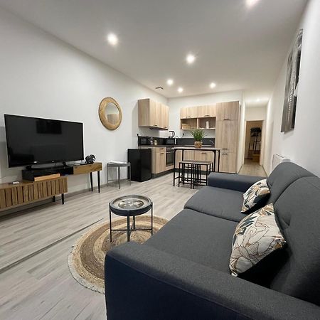 Le Mendes Apartment Evron Ngoại thất bức ảnh