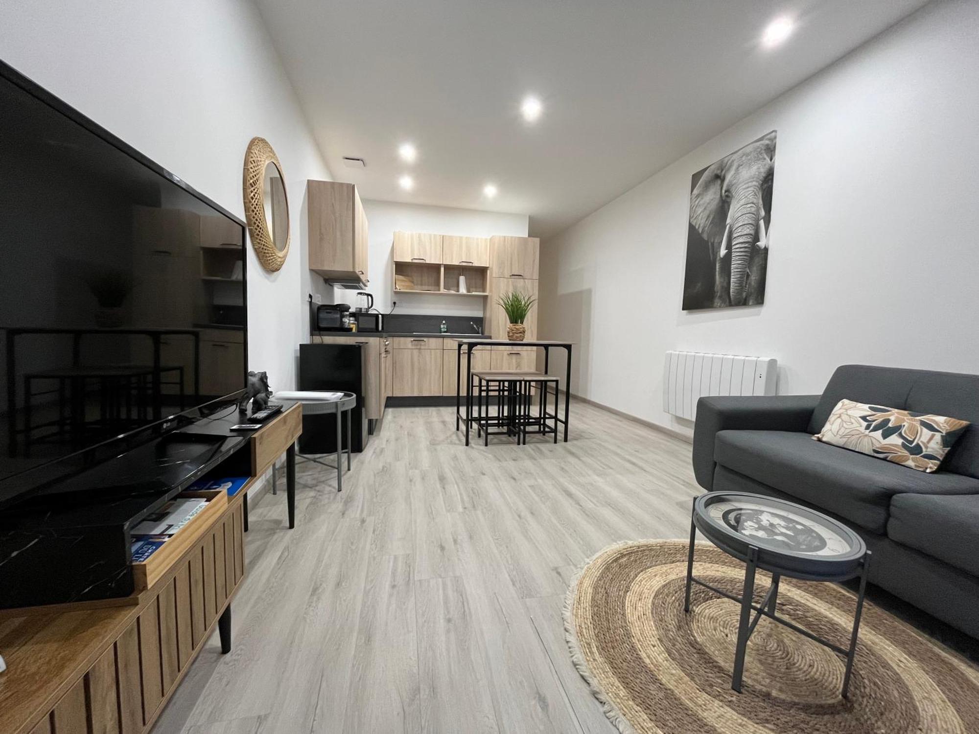 Le Mendes Apartment Evron Ngoại thất bức ảnh