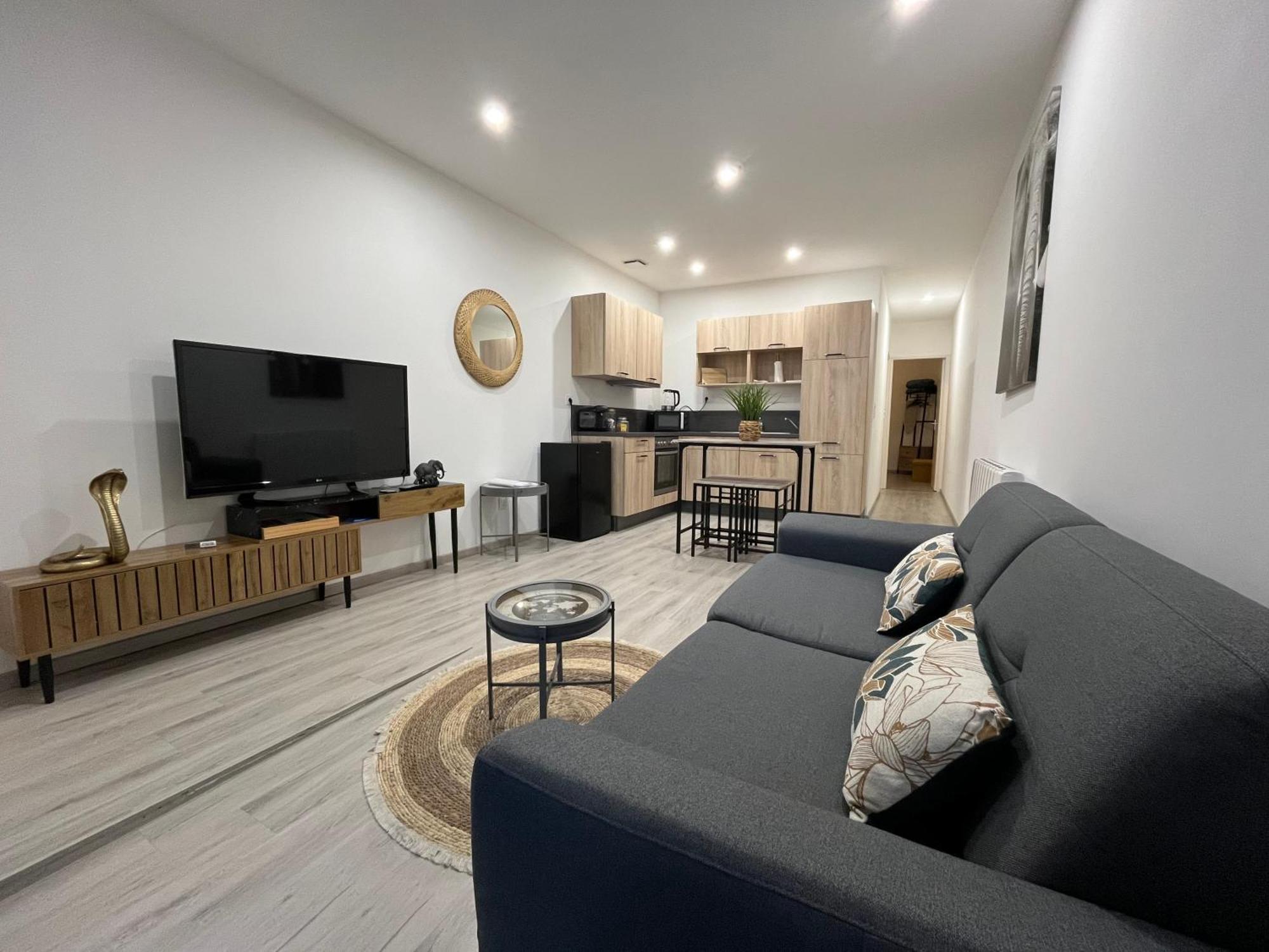 Le Mendes Apartment Evron Ngoại thất bức ảnh